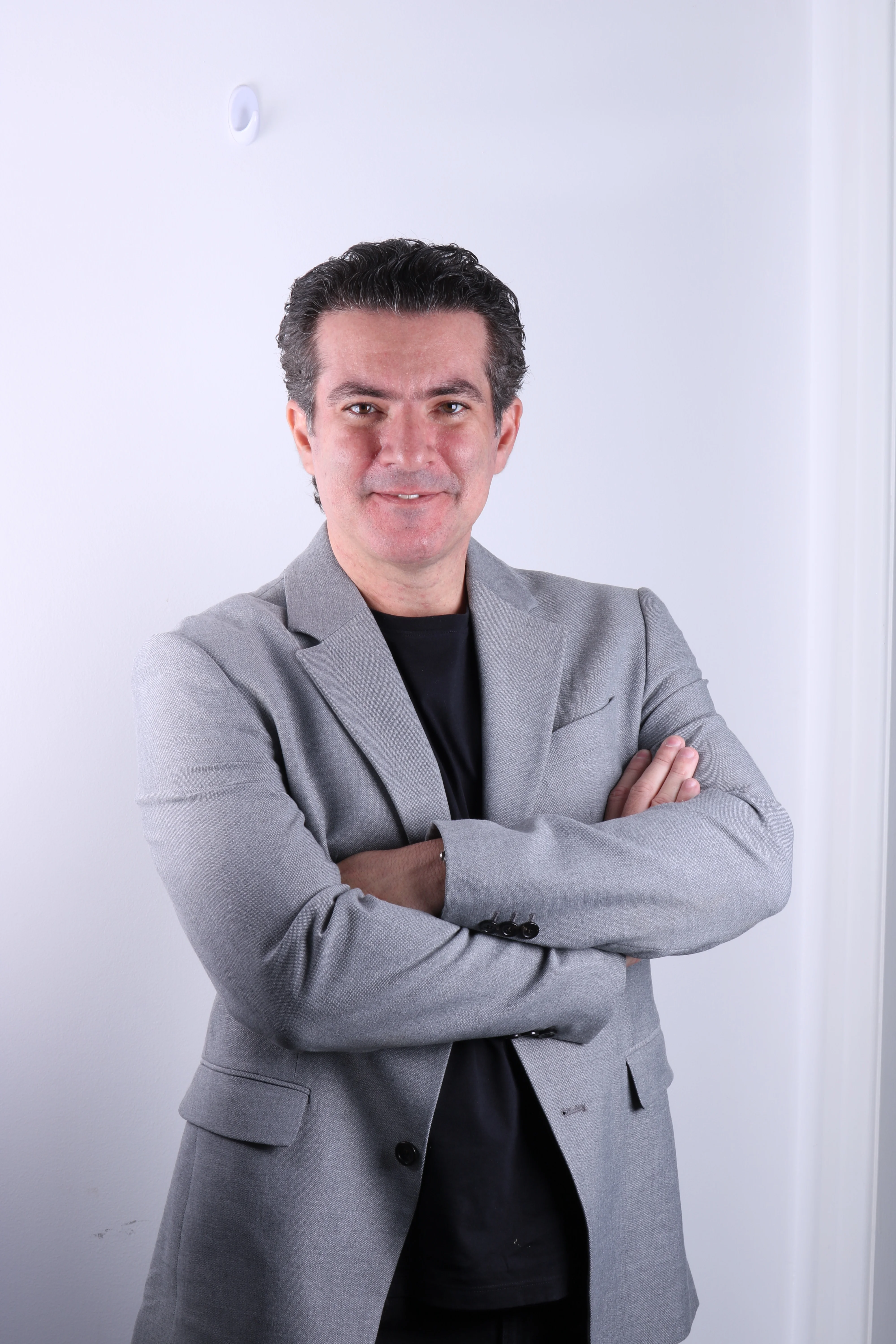 Dr. Luiz Carlos do Carmo Filho — cirurgião-dentista especialista em implantodontia em Curitiba, Ayrah Odontologia